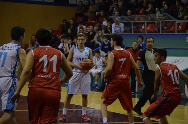 Liseler Basketbol'da Şampiyon Enka