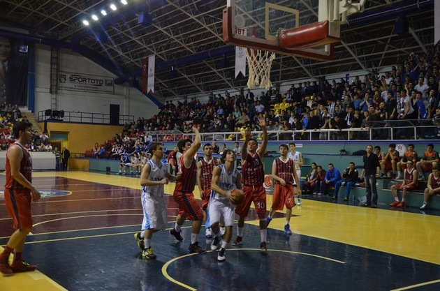 Liseler Basketbol'da Şampiyon Enka
