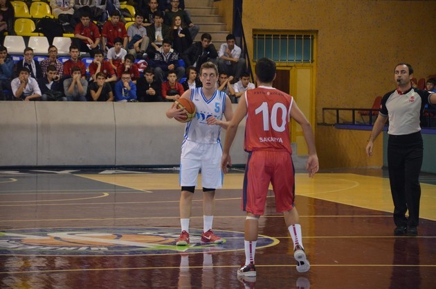 Liseler Basketbol'da Şampiyon Enka