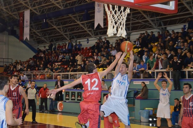Liseler Basketbol'da Şampiyon Enka