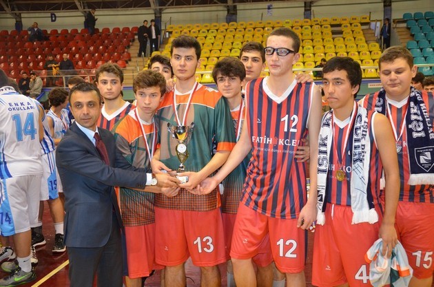 Liseler Basketbol'da Şampiyon Enka