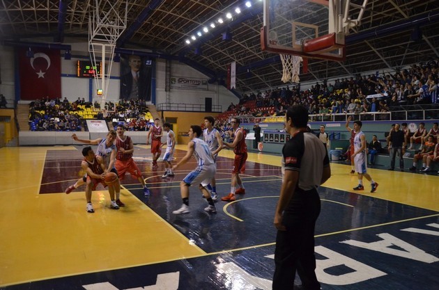 Liseler Basketbol'da Şampiyon Enka