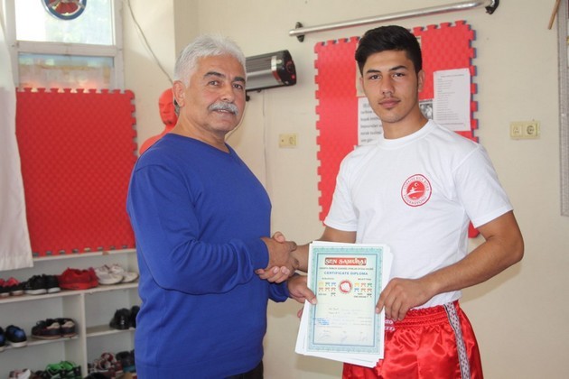 Kick  Boks'da terfi heyecanı yaşandı