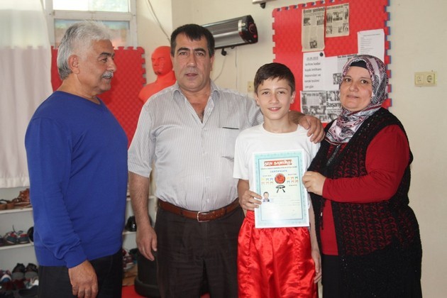 Kick  Boks'da terfi heyecanı yaşandı