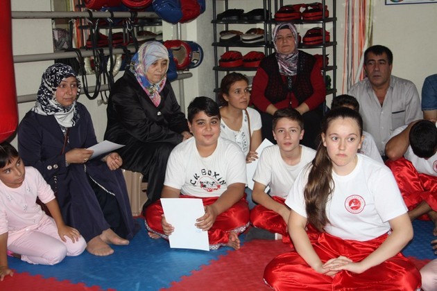 Kick  Boks'da terfi heyecanı yaşandı