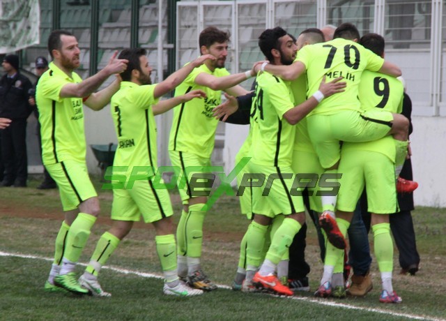 Sapanca Gençliskpor-Yeni Hendekspor: 3-0