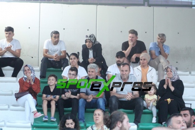 Sapancaspor imza töreni yaptı