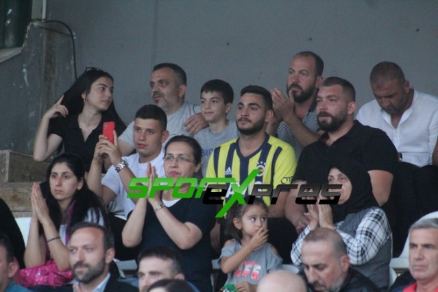 Sapancaspor imza töreni yaptı