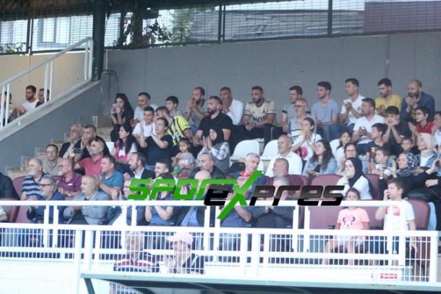 Sapancaspor imza töreni yaptı