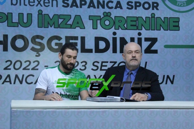Sapancaspor imza töreni yaptı