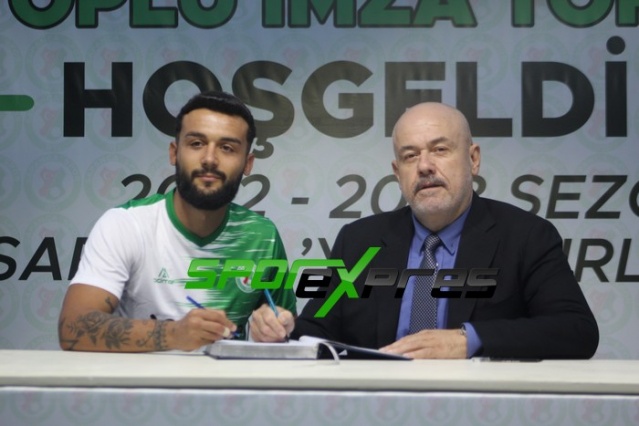Sapancaspor imza töreni yaptı