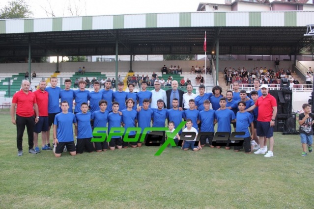 Sapancaspor imza töreni yaptı