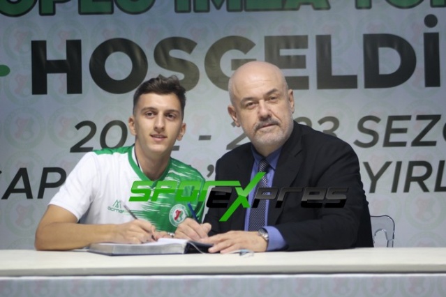 Sapancaspor imza töreni yaptı