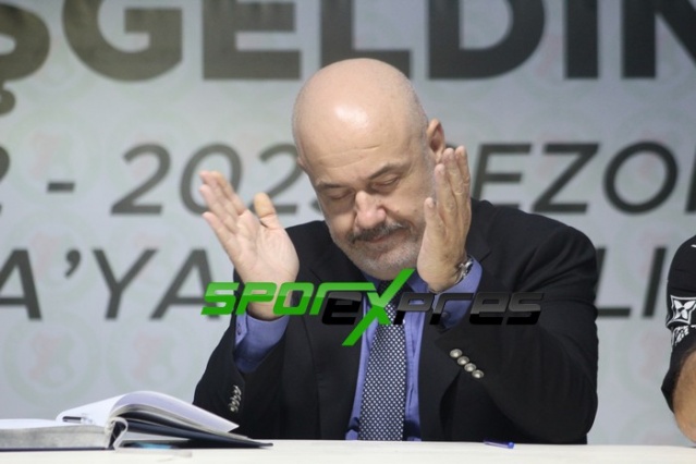 Sapancaspor imza töreni yaptı