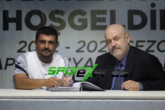 Sapancaspor imza töreni yaptı
