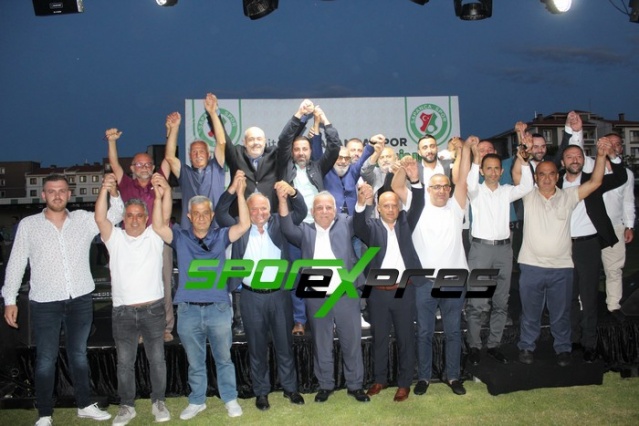 Sapancaspor imza töreni yaptı