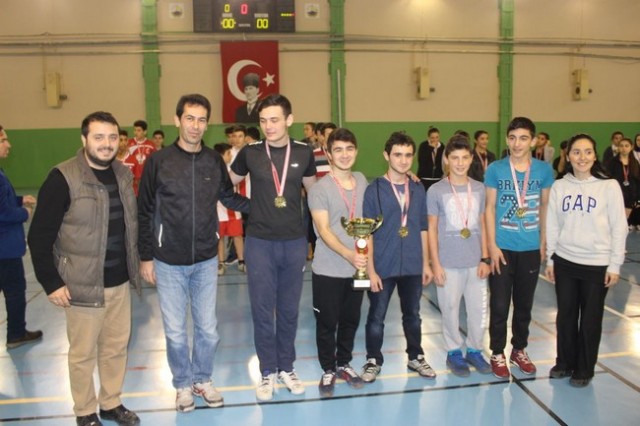 Badminton il birinciliği Sapanca’da yapıldı