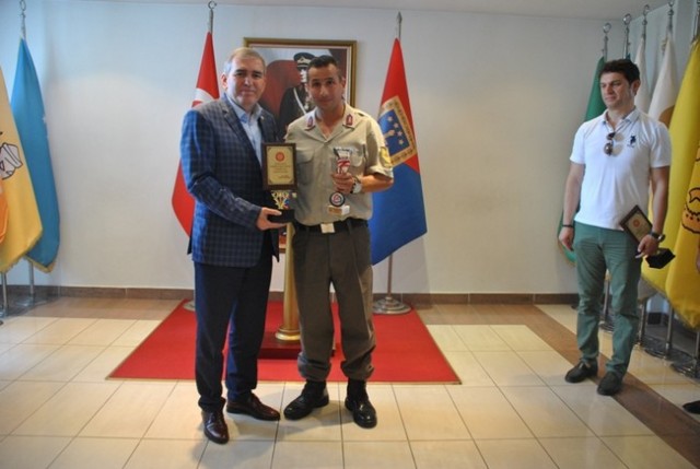 ASKF'den Jandarmaya anlamlı ziyaret