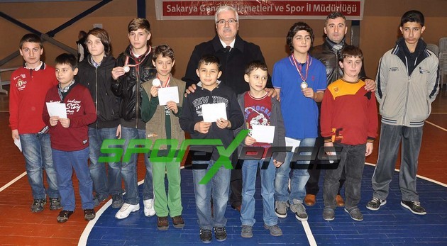 Küçükler ve Yıldızlar Şah mat dedi