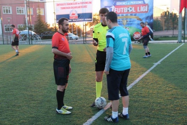 SAÜ personel ligi devam ediyor