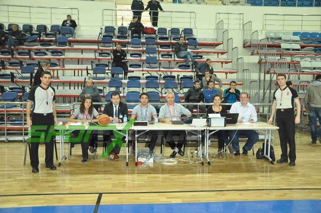 Sakarya Üniversitesi evinde mağlup :108-54