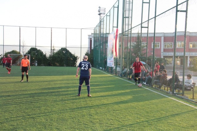 SAÜ’DE FUTBOL COŞKUSU START ALDI