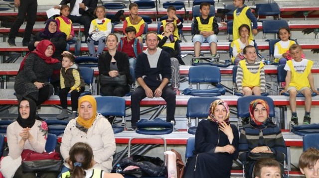 Serdivan'da 23 Nisan Coşkusu