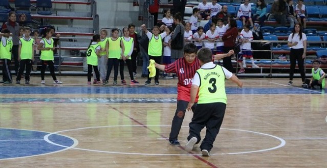 Serdivan'da 23 Nisan Coşkusu