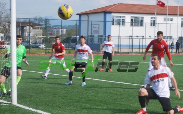 Karasuspor -Yeniköyspor: 1-4