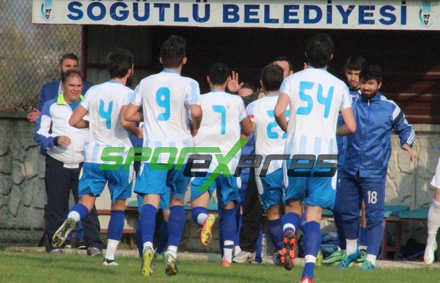 Söğütlüspor-Adapazarıspor:1-1