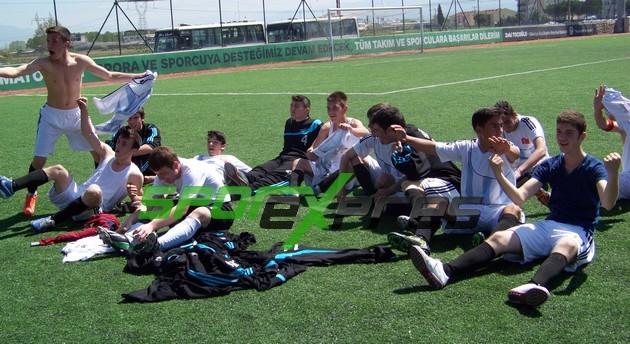 Genç Erkeklerde Şampiyon Söğütlü ÇPL
