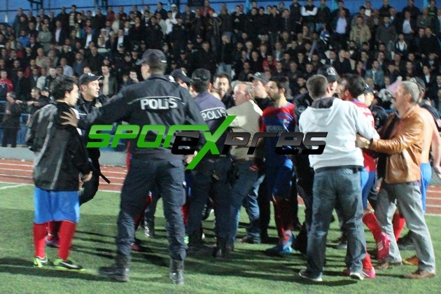 Hacıkışla-Söğütlü maçında olaylar çıktı