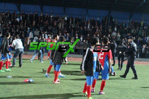 Hacıkışla-Söğütlü maçında olaylar çıktı