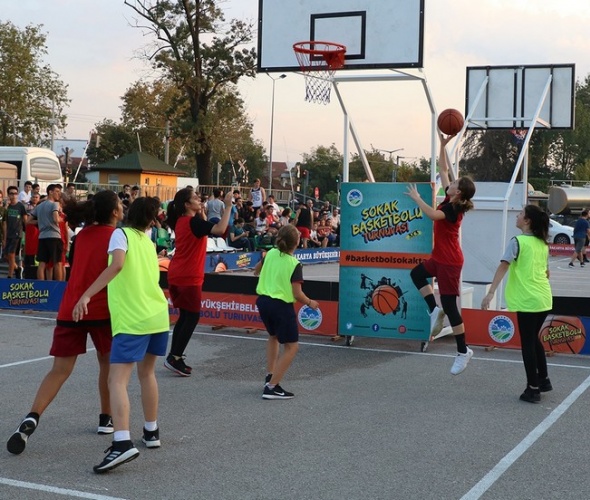 Kentpark'ta Sokak Basketbolu Şöleni