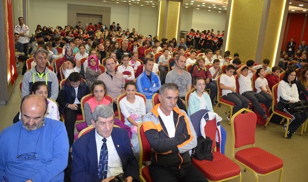 Amatör Spor ve Sporcu Paneli Gerçekleştirildi