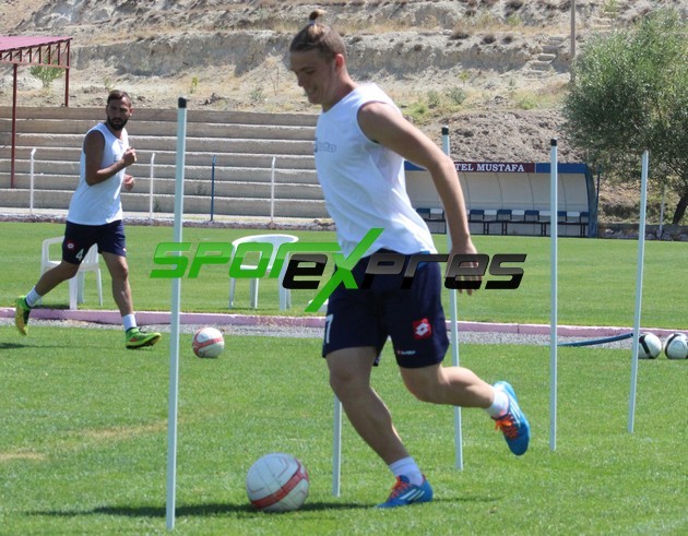Sakaryaspor kampından özel fotolar