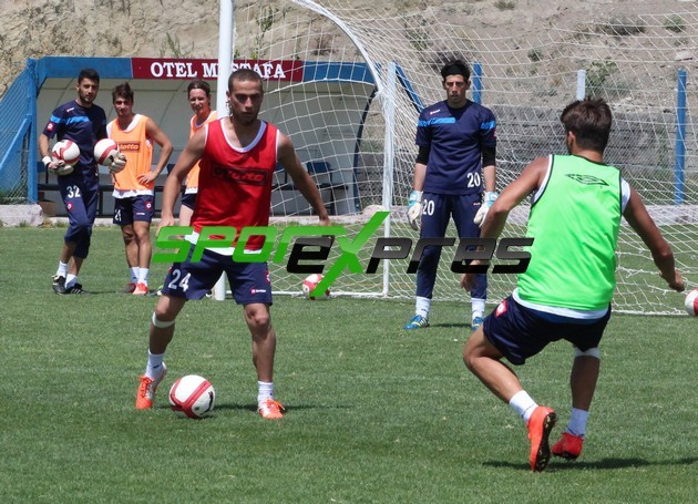 Sakaryaspor kampından özel fotolar