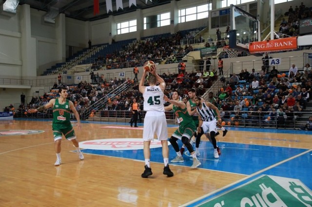 Sakarya Büyükşehir-Banvit: 81-76