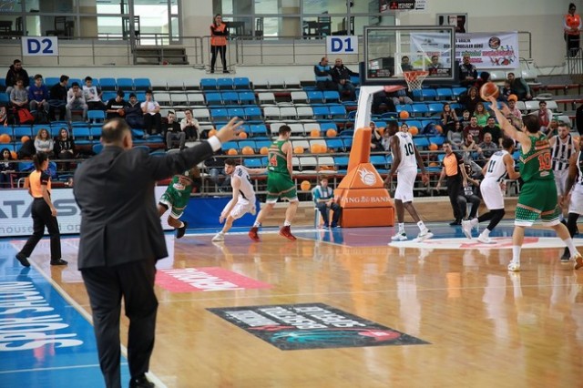 Sakarya Büyükşehir-Banvit: 81-76
