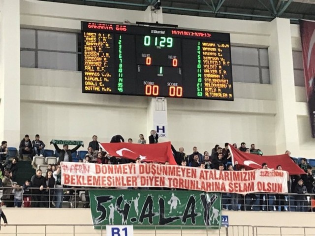 Sakarya Büyükşehir Basket- Demir İnşaat Büyükçekmece: 77-67