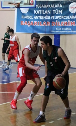 Basketbolda Sakarya derbisi nefesleri kesti