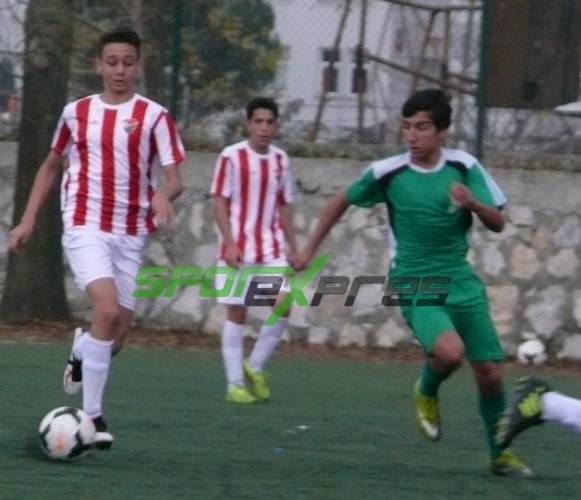 Sakaryaspor-Kocaeli Birlikspor: 2-0 (U15)