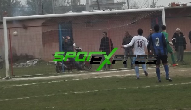 Taşburunspor -Demirspor maçında olaylar çıktı