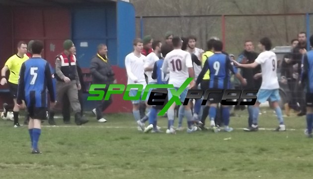 Taşburunspor -Demirspor maçında olaylar çıktı