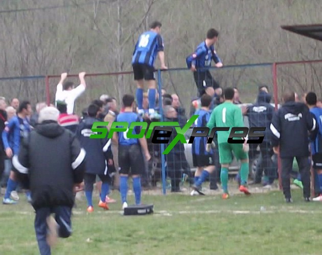 Taşburunspor -Demirspor maçında olaylar çıktı