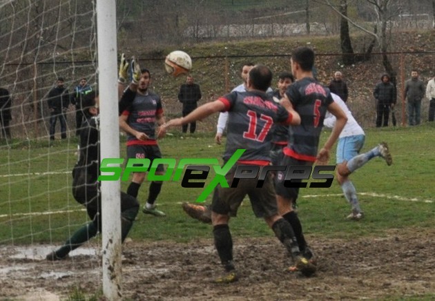 Taşburunspor-Kalaycıspor:3-4