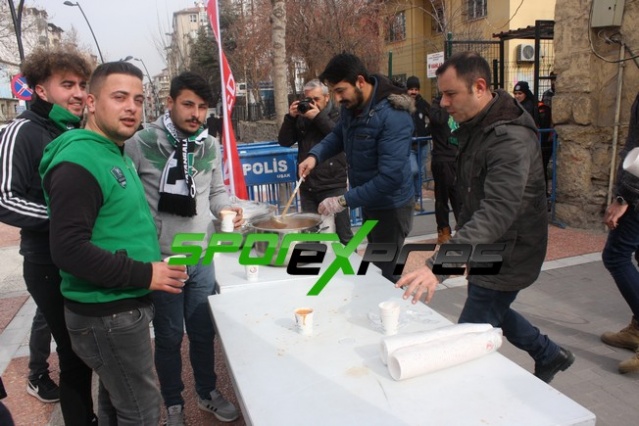 Uşakspor-Sakaryaspor maçından fotoğraflar