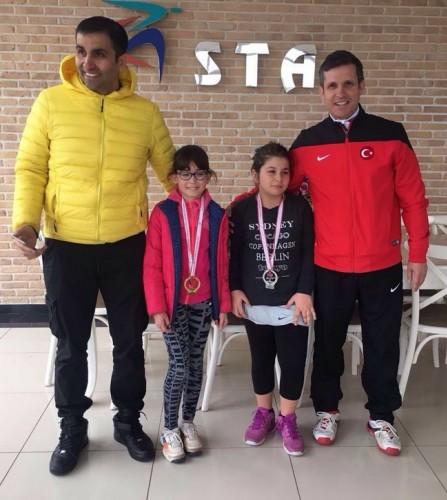 Teniste 23 Nisan Coşkusu