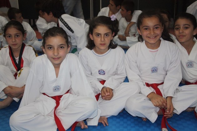 Sakaryalı Minik Taekwondocular terfi etti