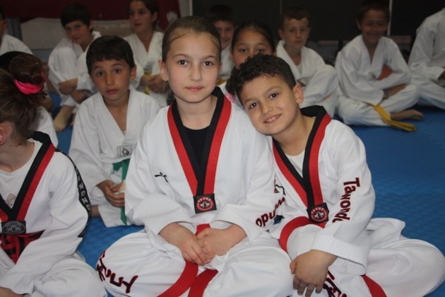 Sakaryalı Minik Taekwondocular terfi etti